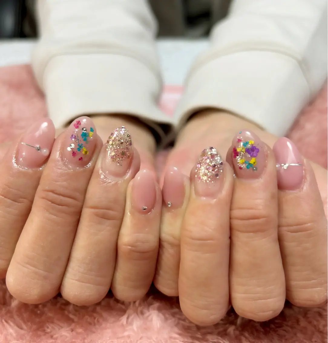 ネイル ＧＬAD グラットのネイルデザイン