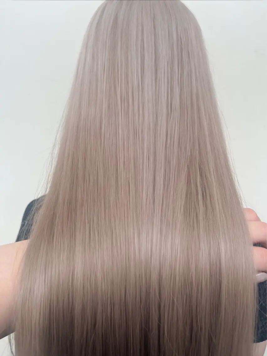 カラー ベージュカラー ブリーチ ミルクティーベージュ 森 理音のヘアスタイル