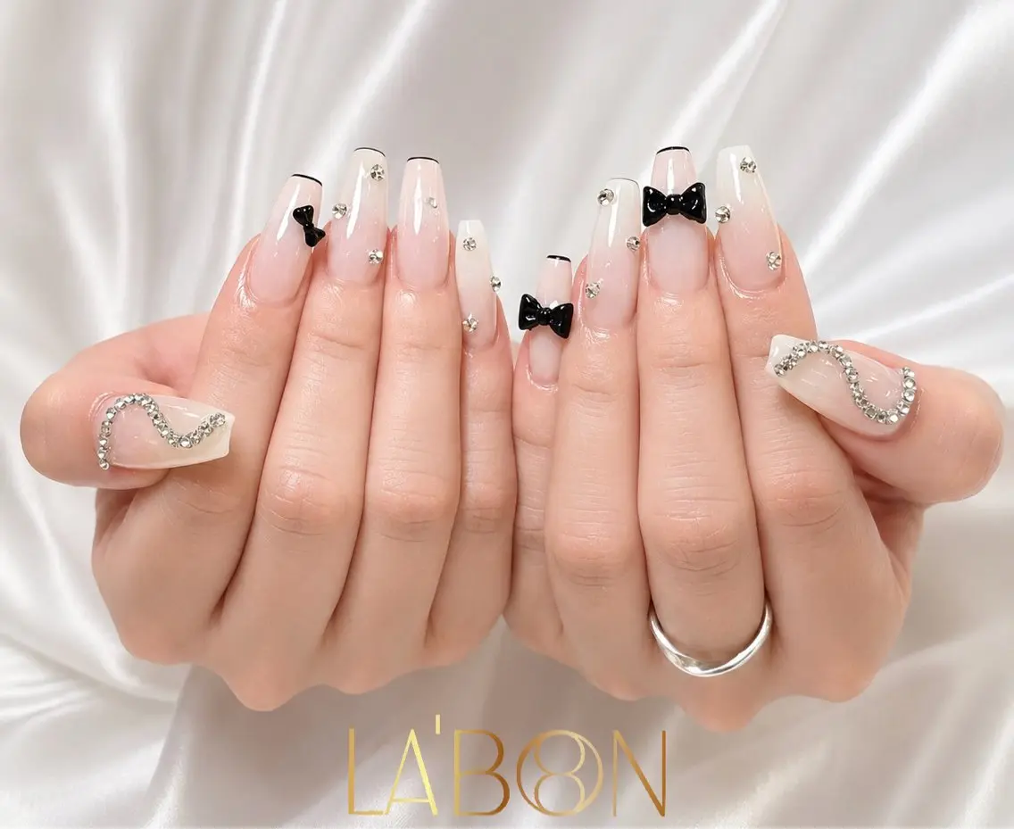 ネイル アートネイル ジェルネイル キラキラネイル 韓国ネイル ロングネイル Labon Nails Artのネイルデザイン