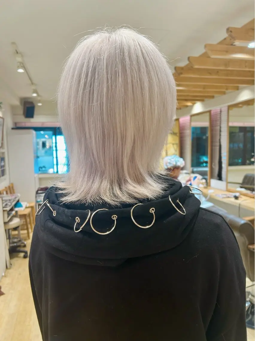ミディアム カラー メンズ カット ヘアカラー kawabe maikoのヘアスタイル