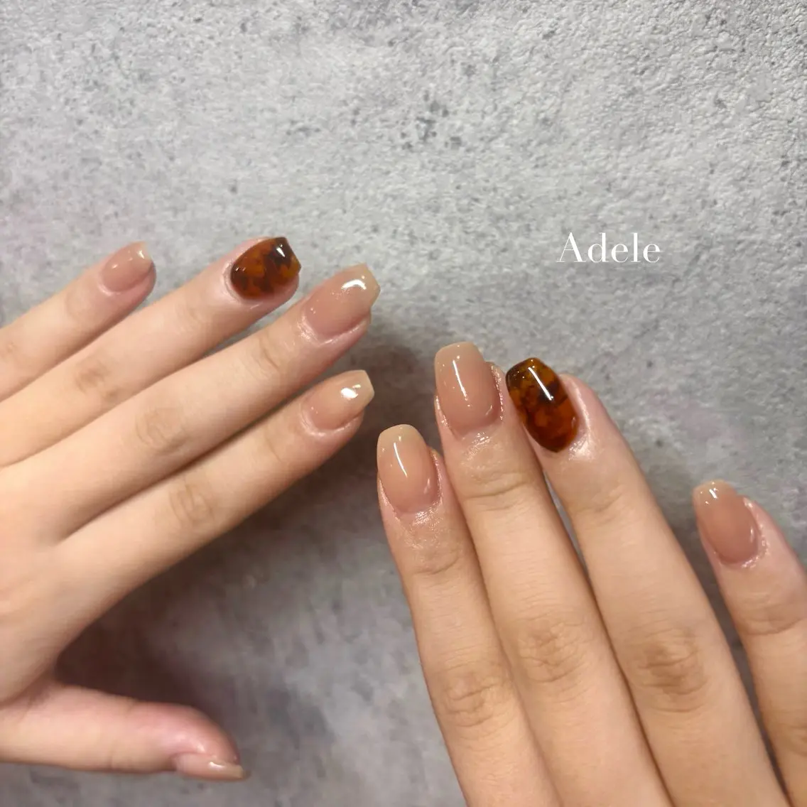 ネイル べっ甲ネイル ワンカラーネイル シンプルネイル Adele saraのネイルデザイン