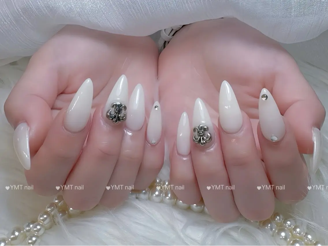 ネイル 長さ出し フットネイル ジェルネイル 韓国ネイル マグネットネイル ハンドネイル YMT. NailStudioのネイルデザイン