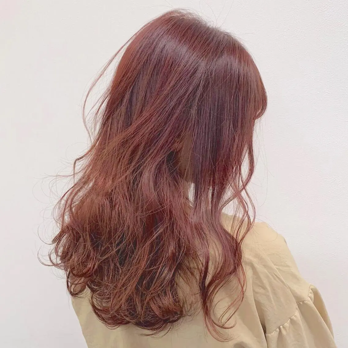 ロング カラー ヘアカラー トリートメント ハイトーン×レイヤー カットTAKUMIのヘアスタイル