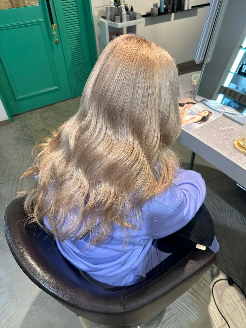 セミロング 髪質改善 トリートメント ヘアカラー トリートメント 札幌メンズ/盛れ艶髪 ハイトーン/網野制流のヘアスタイル