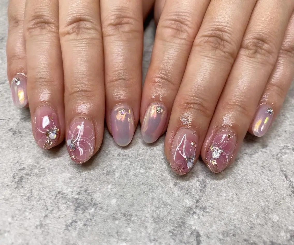 ネイル フラワーネイル フットネイル フレンチネイル グラデーション キラキラネイル FASTNAIL PLUS 新宿店のネイルデザイン