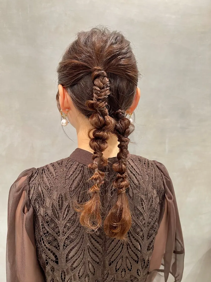 ヘアアレンジ ポニーテール 結婚式・ブライダル 卒業式のヘアスタイル ヘアセット charm《銀座》 ヘアセット/縮毛矯正のヘアスタイル