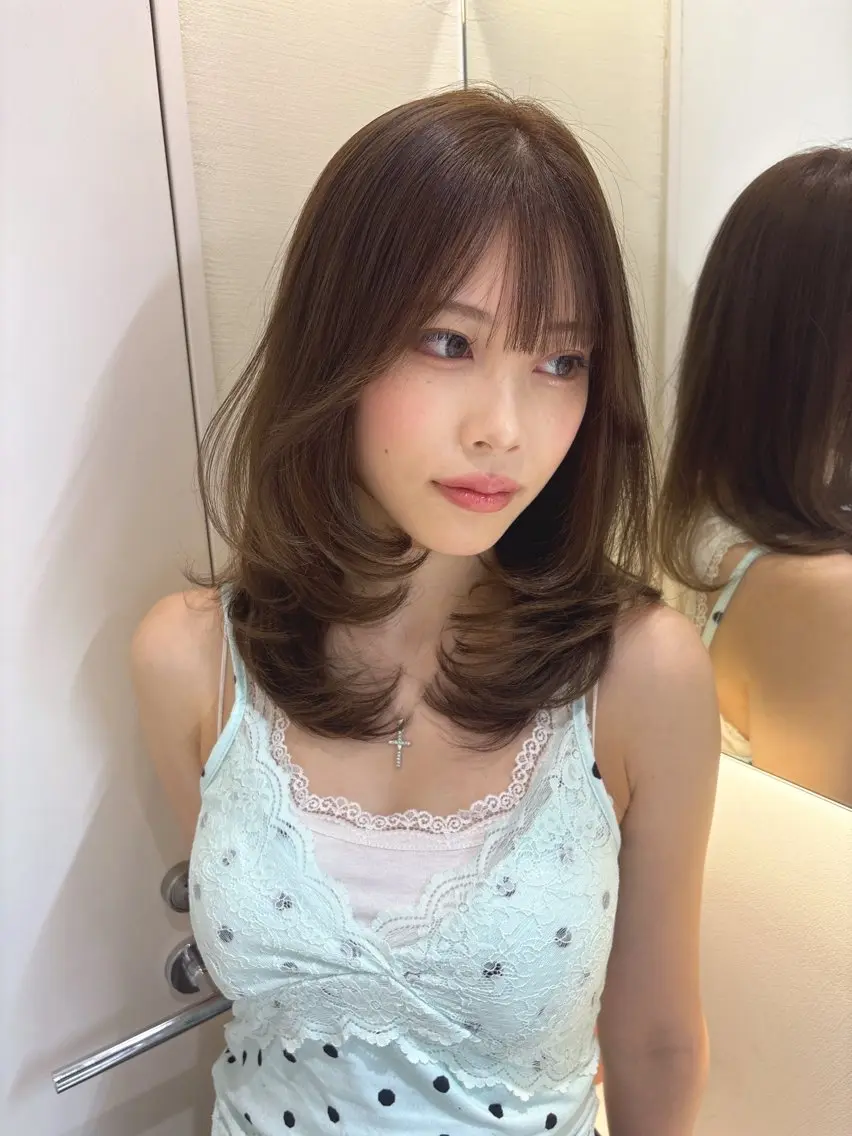 ミディアム カット ヘアカラー トリートメント 顔周り🇰🇷韓国 レイヤー/モエのヘアスタイル