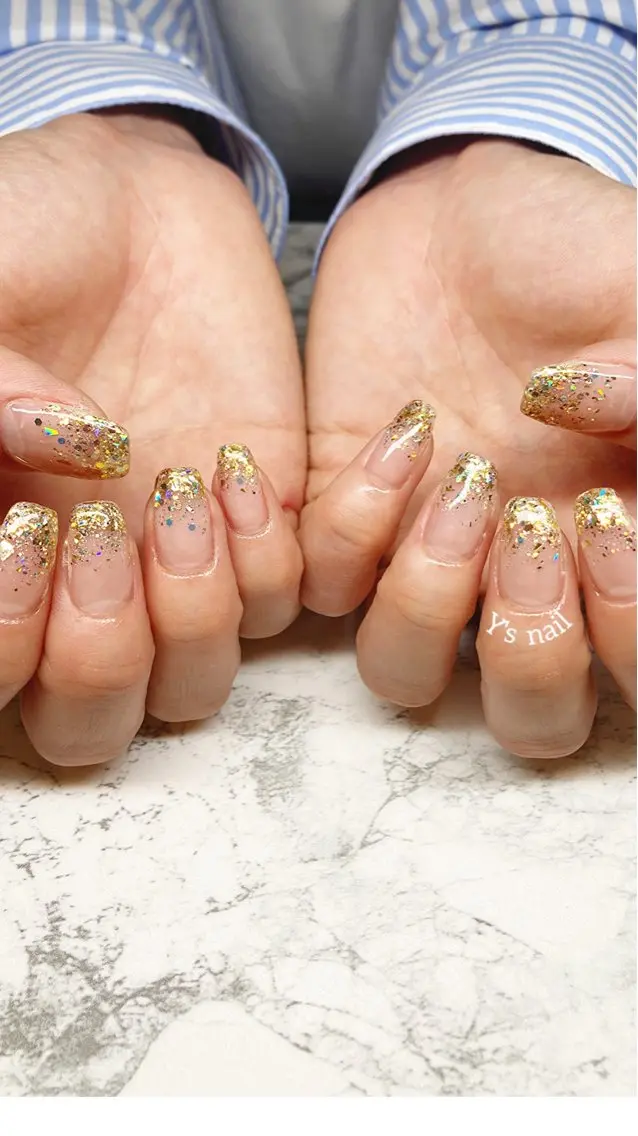 ネイル ゴージャス キラキラネイル 手書きが得意🖌️ Y’s  nailのネイルデザイン