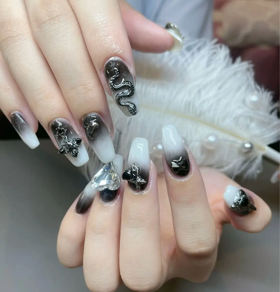 ネイル ハンドネイル ハンドケア queen nailのネイルデザイン