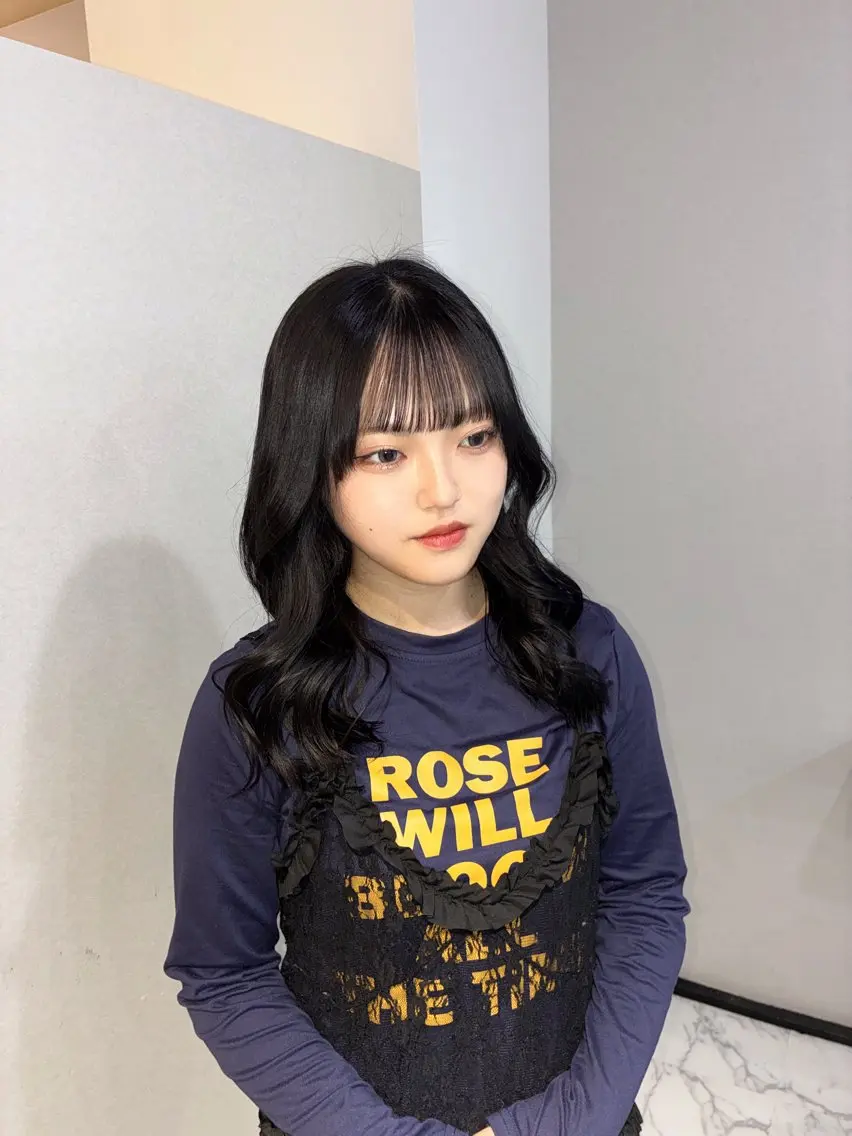 カラー 透明感カラー ハナダ メイのヘアスタイル