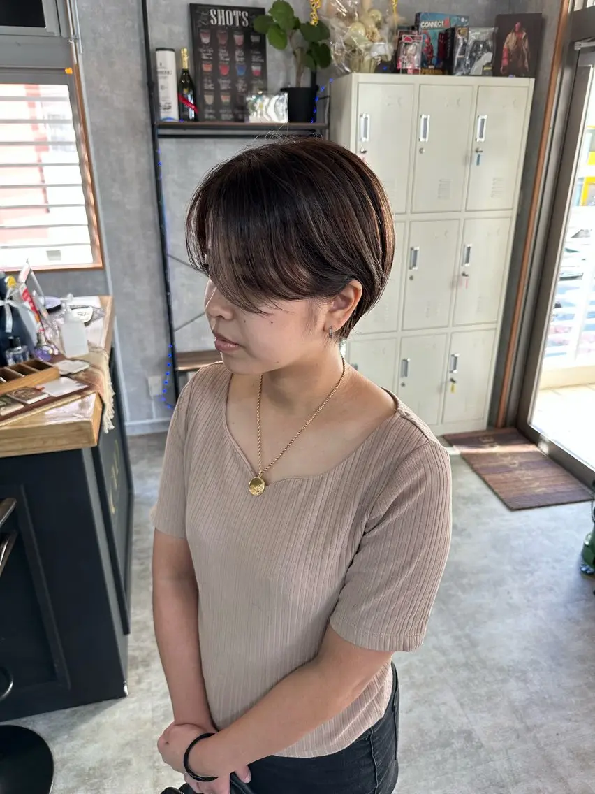 ショート 切りっぱなしボブ ショートボブ ハンサムショート 丸みショート ボブ モテ髪/ボブ/ショー ト/アダチフウトのヘアスタイル