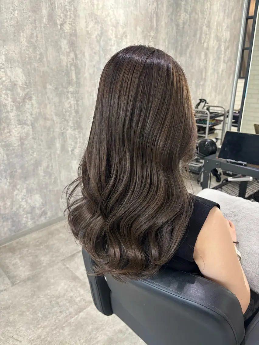 ロング カラー ヘアアレンジ カット ヘアカラー トリートメント kei🤎ベージュ /透明感カラー/博多のヘアスタイル