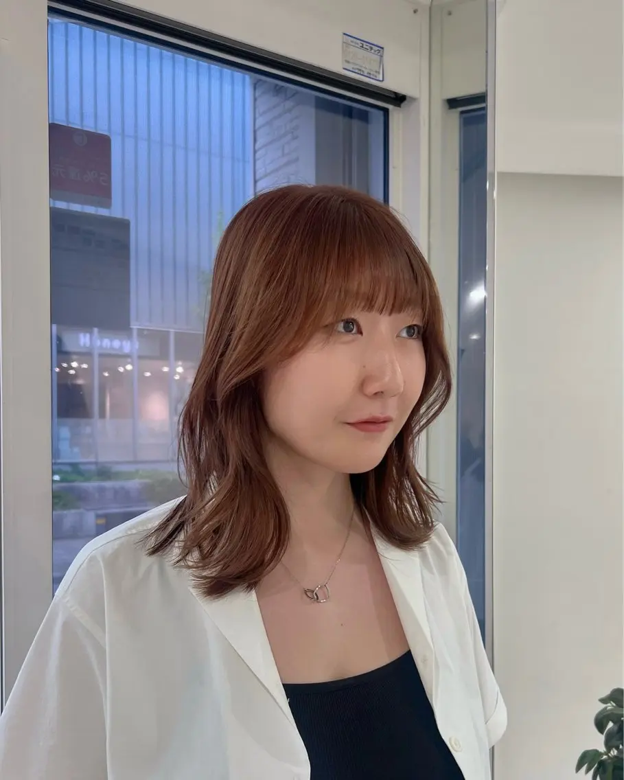 ミディアム カラー カット ヘアカラー トリートメント ヘアセット 似合わせレイヤー/ 髪質改善/Aoiのヘアスタイル