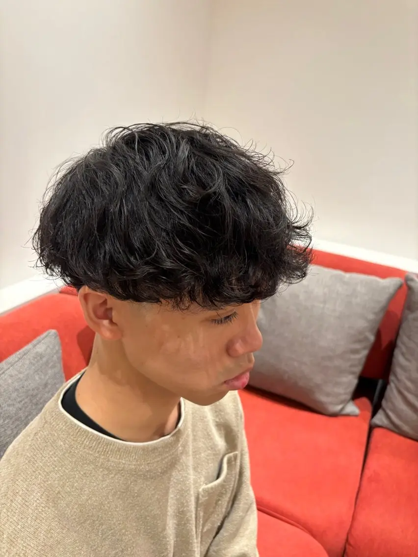 パーマ メンズ 岡西 海斗のヘアスタイル