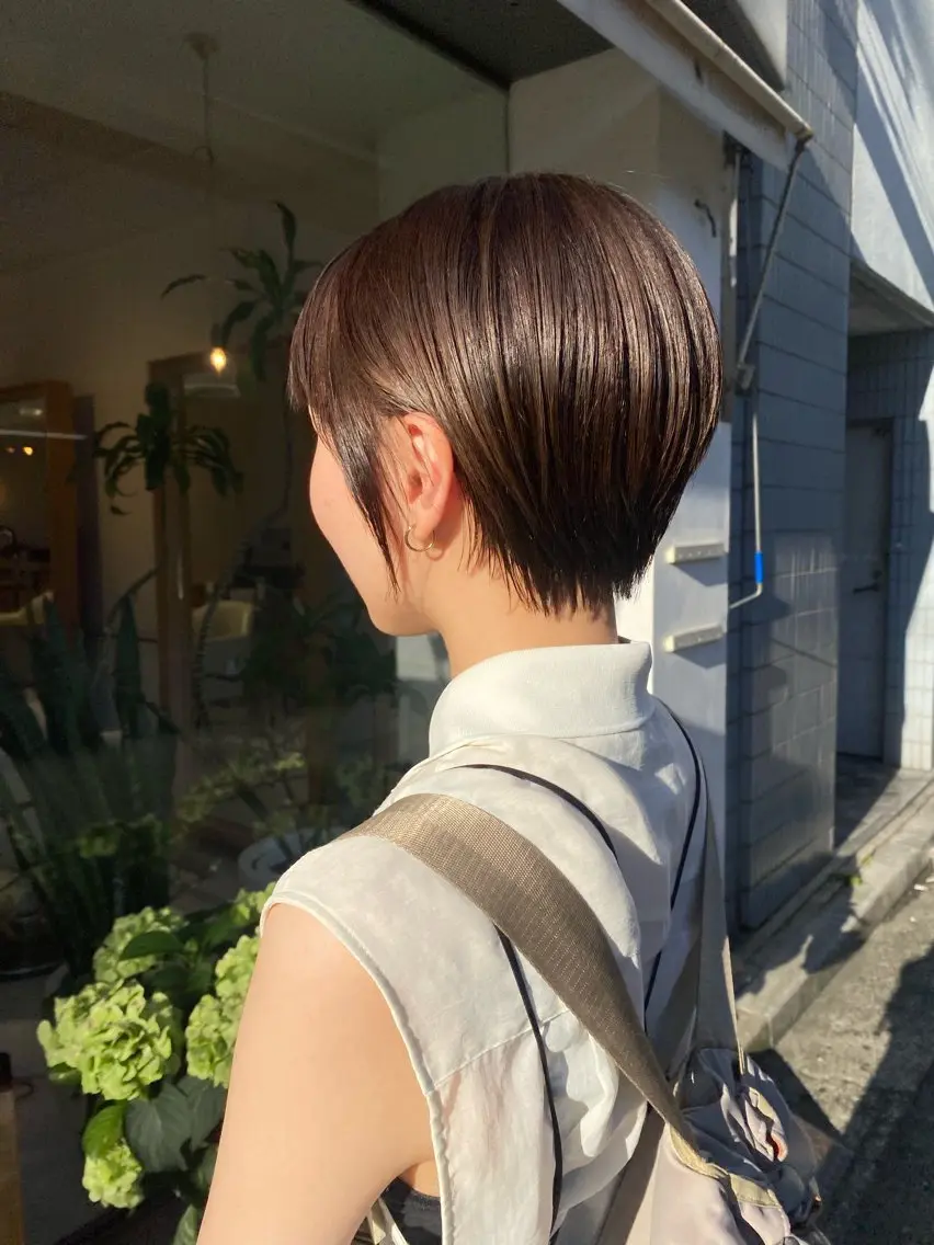 ショート カラー カット ヘアカラー トリートメント 安永 涼のヘアスタイル