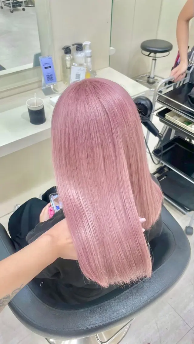 ミディアム カラー ヘアアレンジ 韓国レイヤー&ピンク 艶髪🩶maikoのヘアスタイル