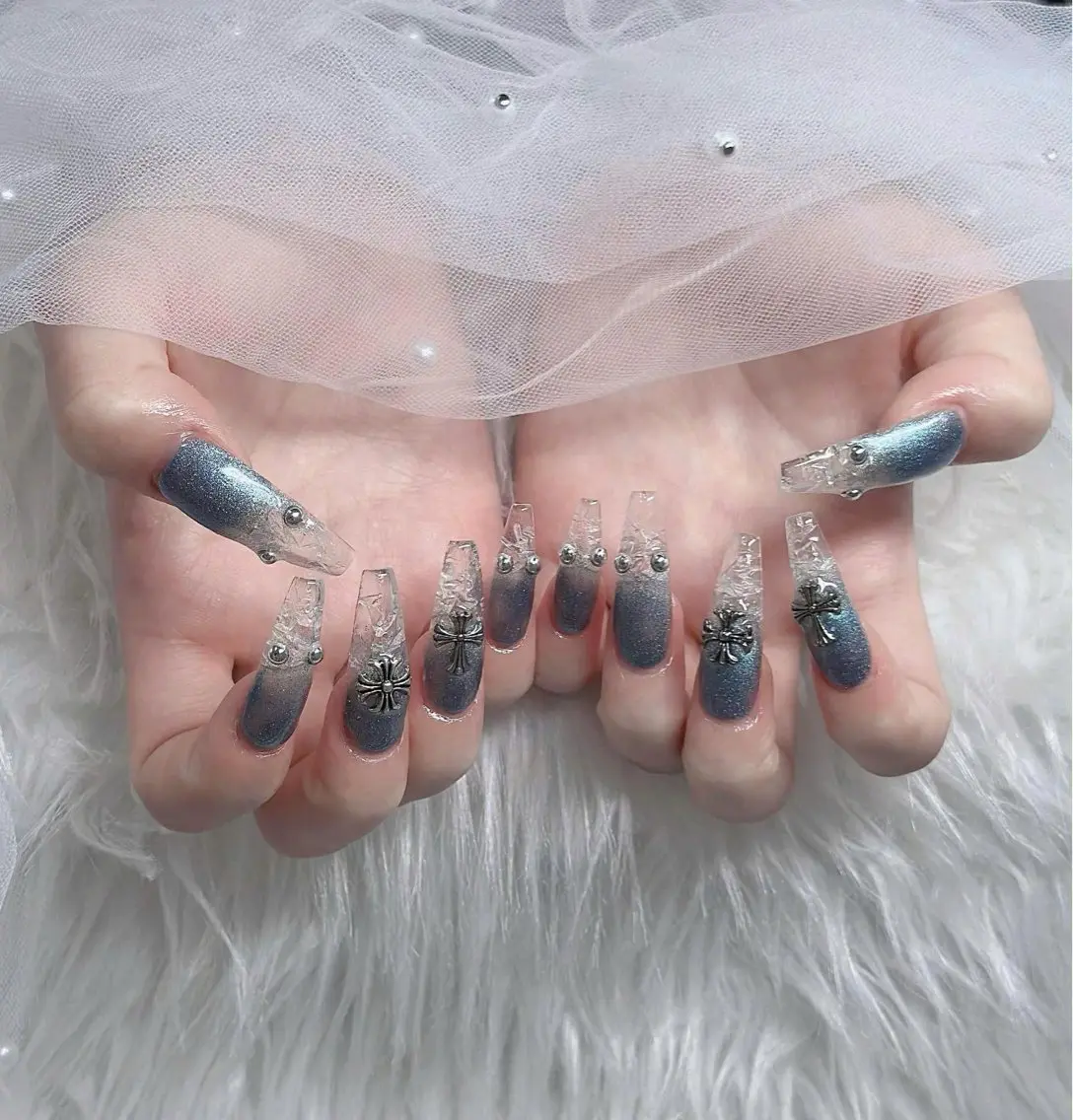 ネイル フレンチネイル ジェルネイル ガラスフレンチ ハロウィン ハート ハンドネイル H.baby Nail Salonのネイルデザイン