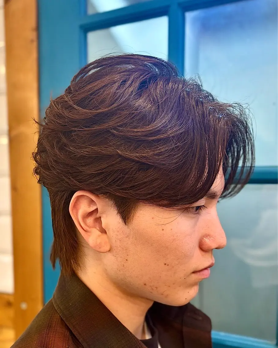 パーマ メンズ センターパート フェザーパーマ メンズパーマ カット パーマ ショート、韓国メンズ ヘアのかつらぎのヘアスタイル