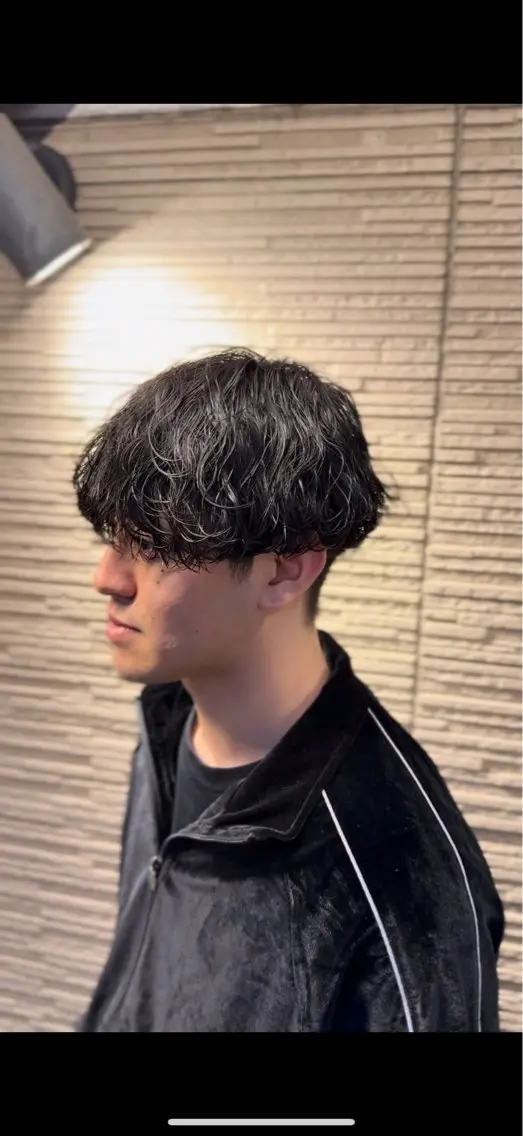 ショート パーマ メンズ 波巻きパーマ 松田 かのあのヘアスタイル