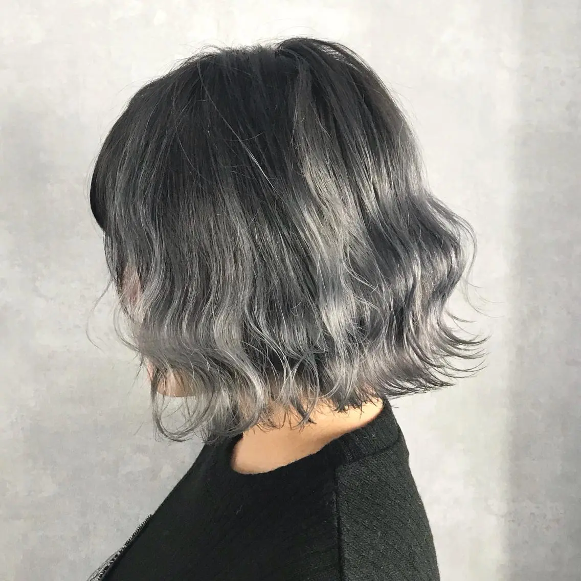 ショート カラー ブリーチ シルバー K-POP好き美容師 🇰🇷Kai.Yのヘアスタイル