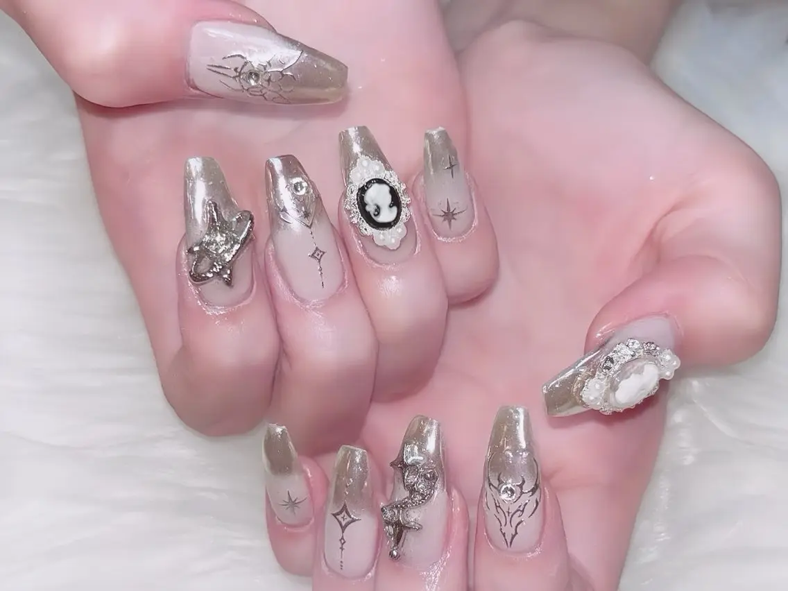 ネイル アートネイル フレンチネイル ジェルネイル 韓国ネイル ミラーネイル ハンドネイル Rin Nail 新大久保店のネイルデザイン