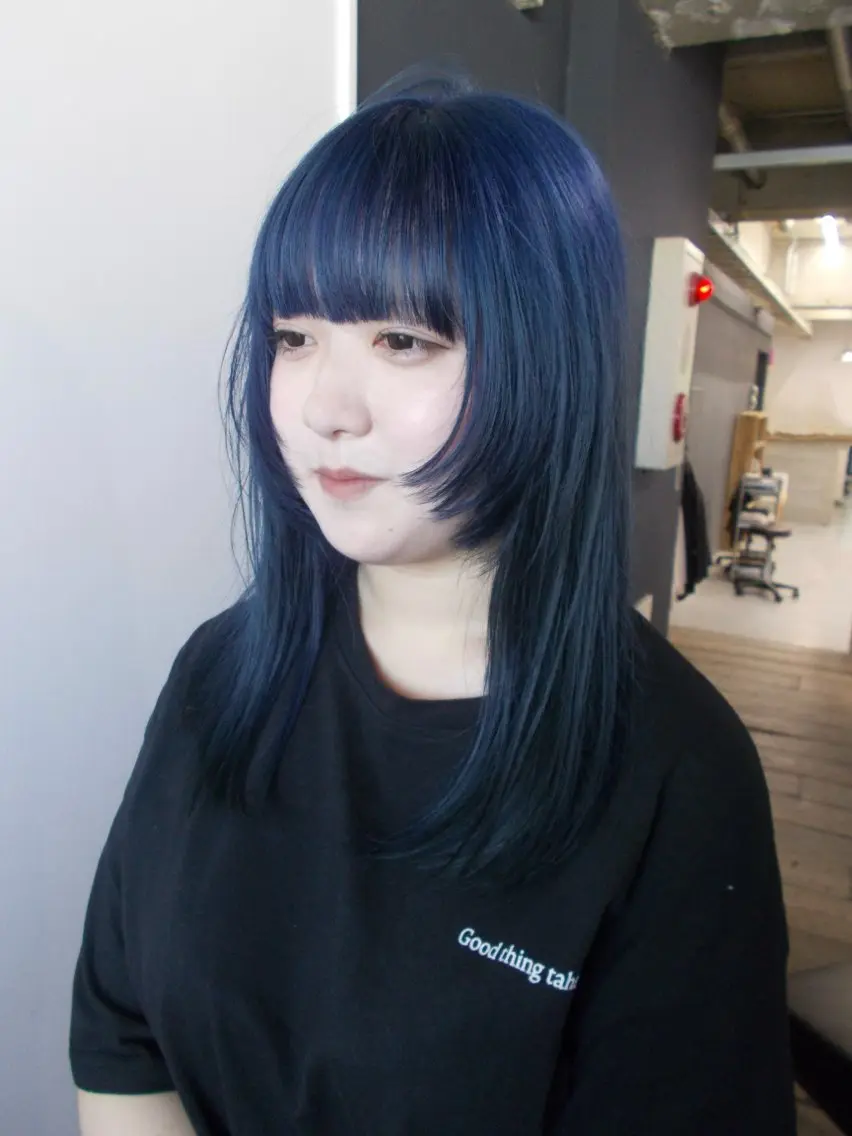 ミディアム カラー ブルーカラー ネイビーカラー カット ヘアカラー ボブカットモデル/ ハイトーン/ゆうあのヘアスタイル