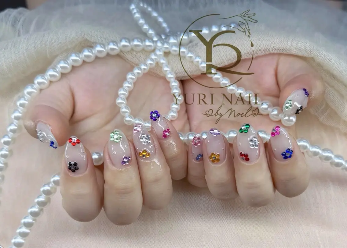 ネイル チークネイル フットネイル フレンチネイル グラデーション キラキラネイル ハンドネイル フットネイル ハンドケア YURI Nail Funabashiのネイルデザイン
