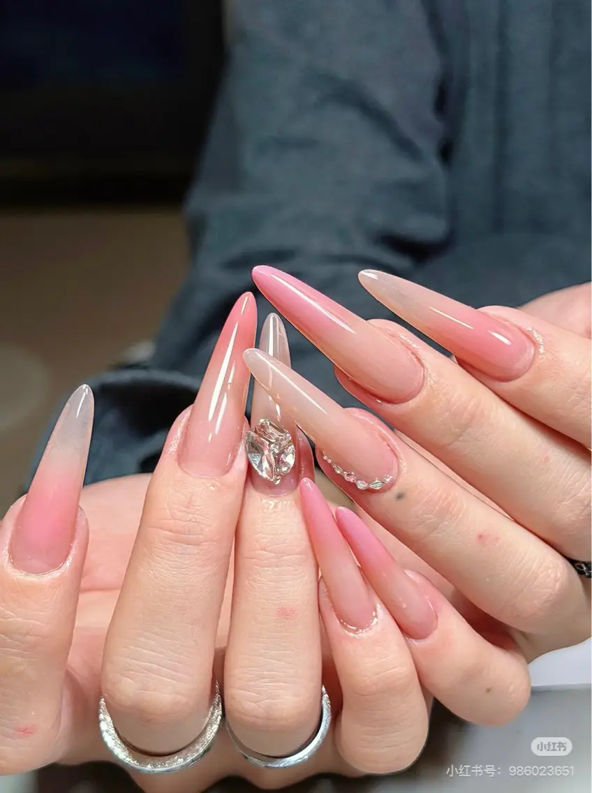 ネイル フレンチネイル ガラスフレンチ キラキラネイル 韓国ネイル ロングネイル ハンドネイル star nail salonのネイルデザイン