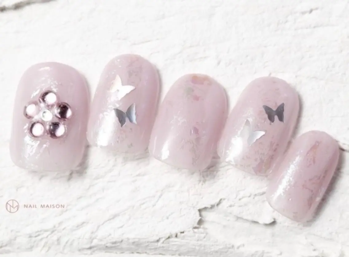 ネイル i nails 横浜WESTのネイルデザイン