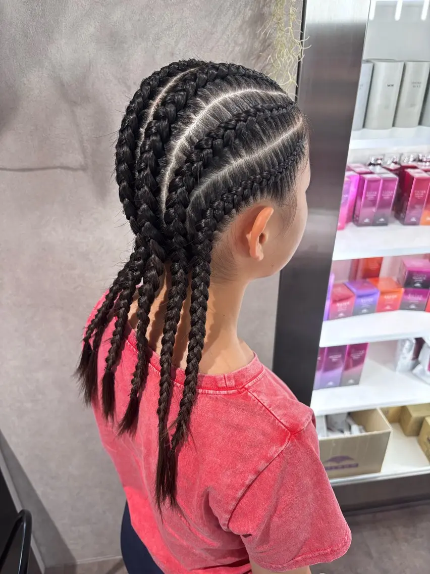 ロング カラー ヘアアレンジ 切りっぱなしボブ ブリーチ ダブルカラー イヤリングカラー ハイライトカラー iona/ハイトーン /ネイルのネイルデザイン