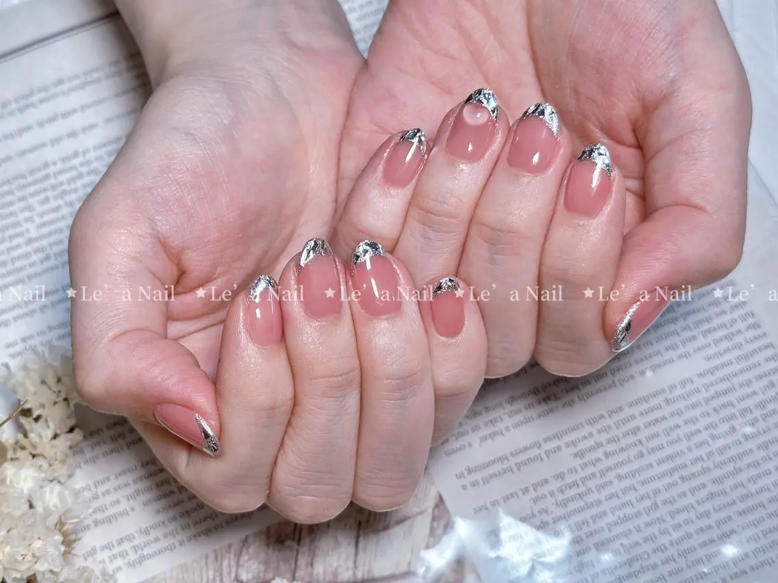 ショート カラー ネイル Le’a NailSalonのネイルデザイン