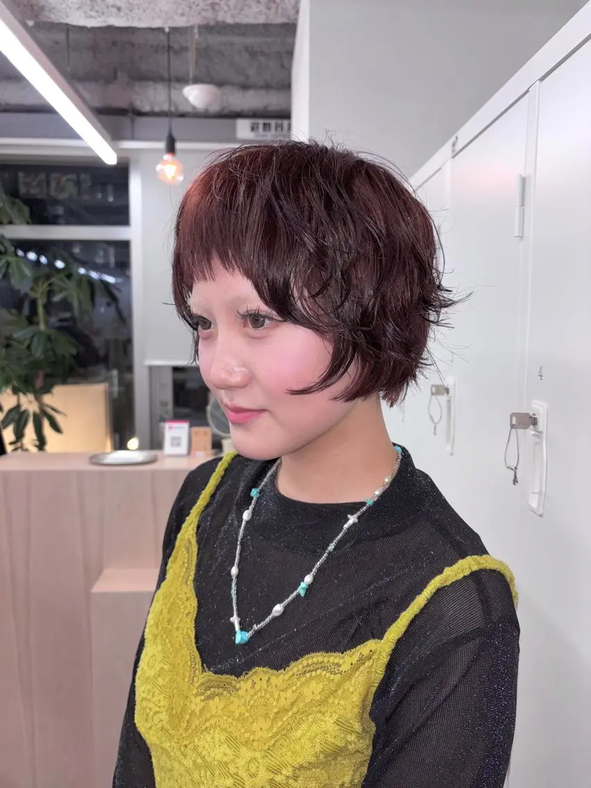 ショート パーマ オン眉 ショートヘア カット パーマ トリートメント レイヤーパーマ/ かどたはるなのヘアスタイル