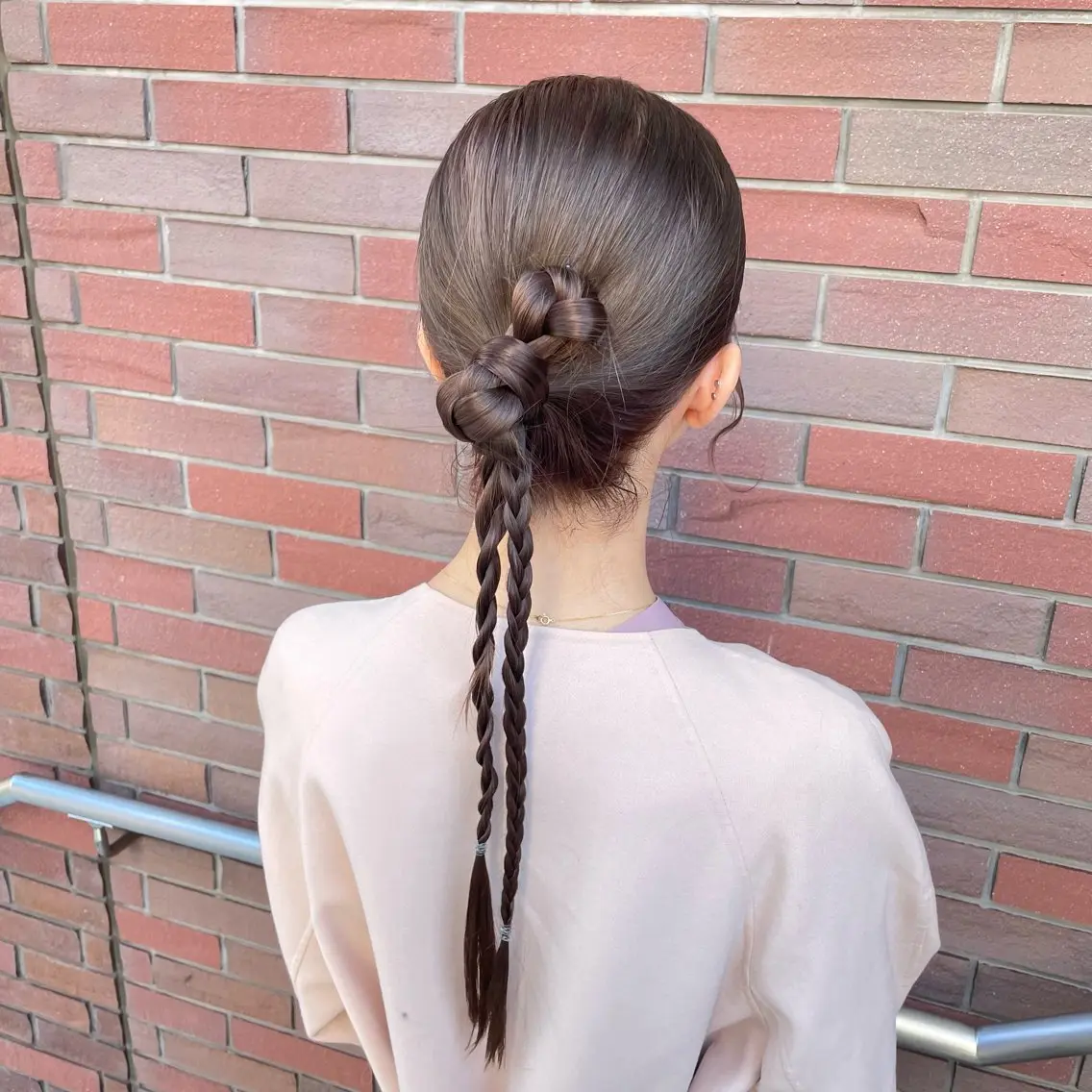 ロング ヘアアレンジ お団子ヘア 三つ編み 古沢 みづきのヘアスタイル