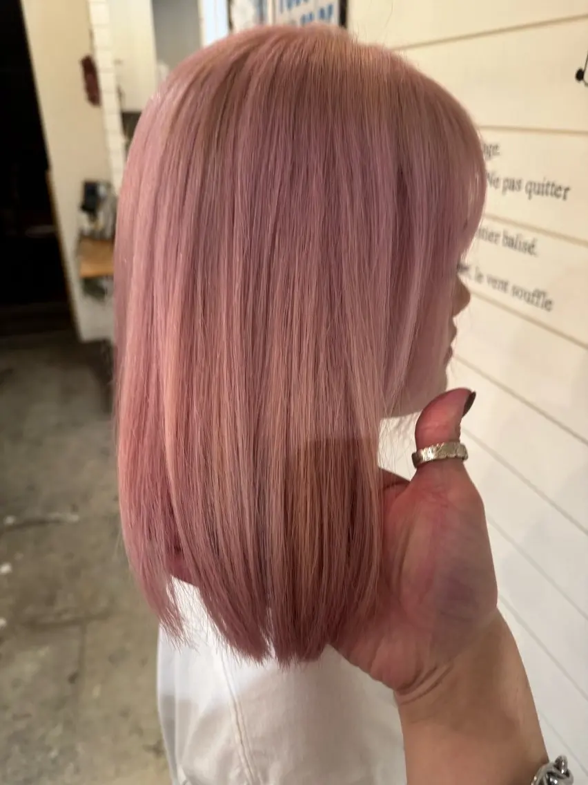 カラー 透明感カラー ピンクカラー ヘアカラー 【透明感カラー】 上村響月のヘアスタイル
