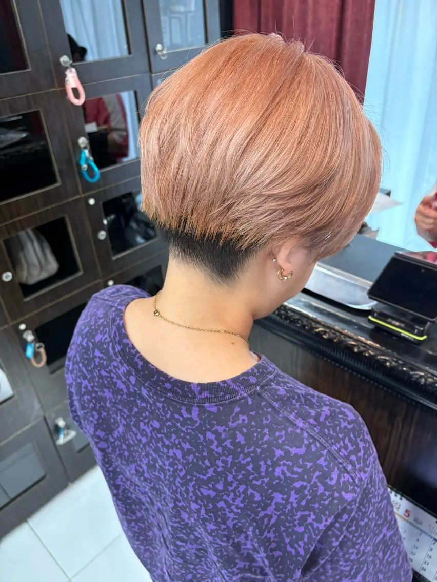 ショート カラー ベージュカラー オレンジ オレンジベージュ ショートヘア 刈り上げ 🦋YUI 髪質改善 ブリーチ　着付け🦋のヘアスタイル