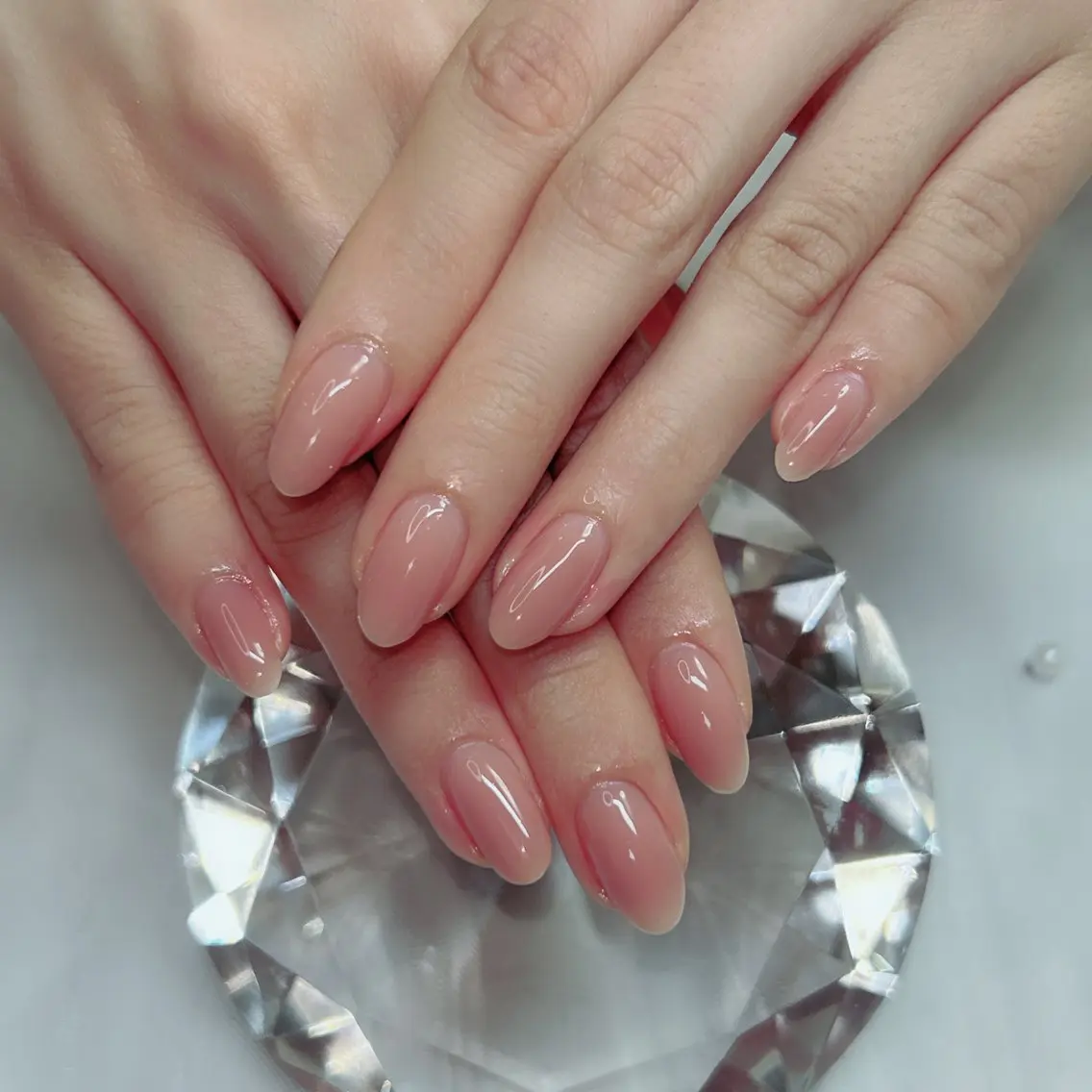 ネイル オーロラネイル フラワーネイル フレンチネイル キラキラネイル ラメ(グリッター) ハンドネイル Cute Tips nailのネイルデザイン
