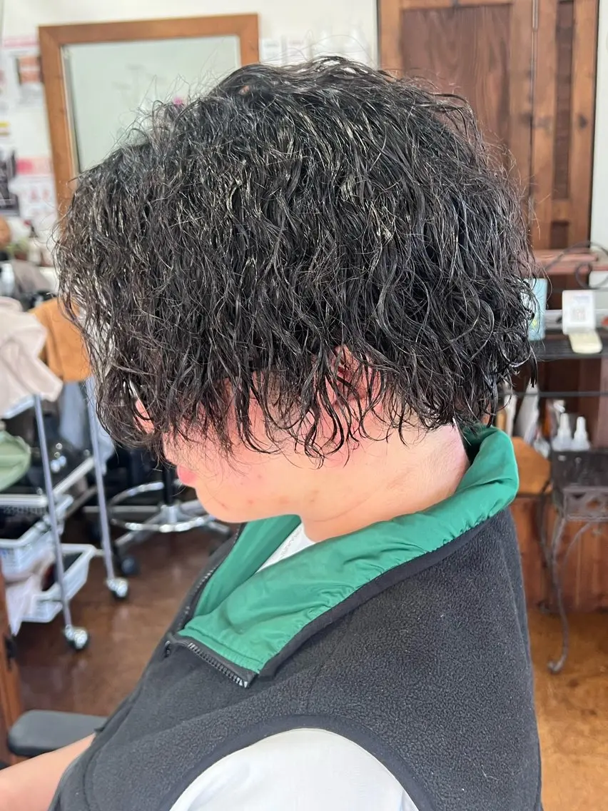 パーマ メンズ メンズパーマ ツイストスパイラルパーマ スパイラルパーマ カット パーマ 小松崎 翔太のヘアスタイル