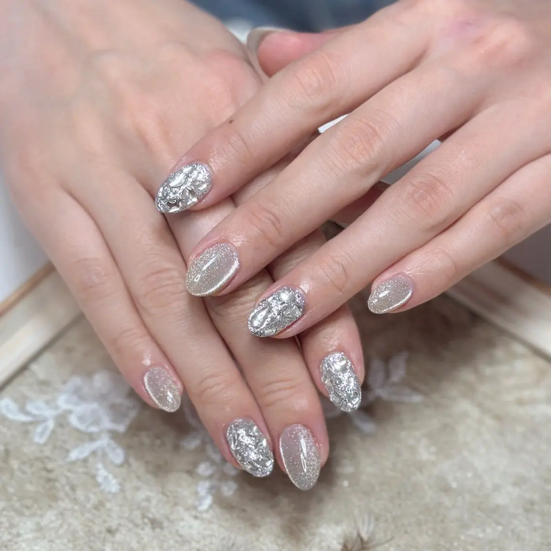 ネイル アートネイル オーロラネイル チークネイル フレンチネイル ガラスフレンチ ハンドネイル 🎀YooLi Nail salonのネイルデザイン