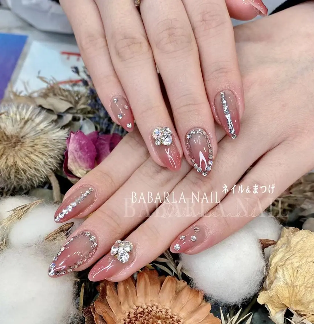ネイル クリアネイル グラデーション ピンク シルバー ストーンネイル Babarla Nailのネイルデザイン