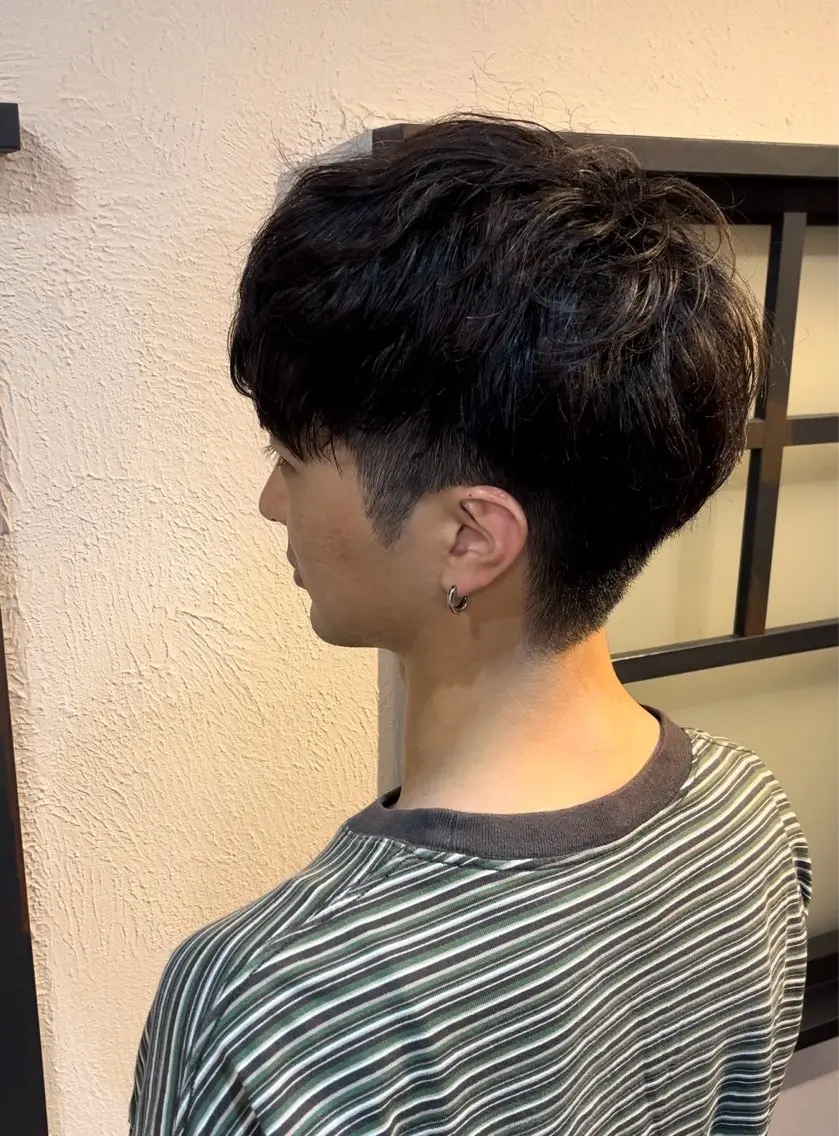 メンズ マッシュ 刈り上げ 柳生 美穂のヘアスタイル