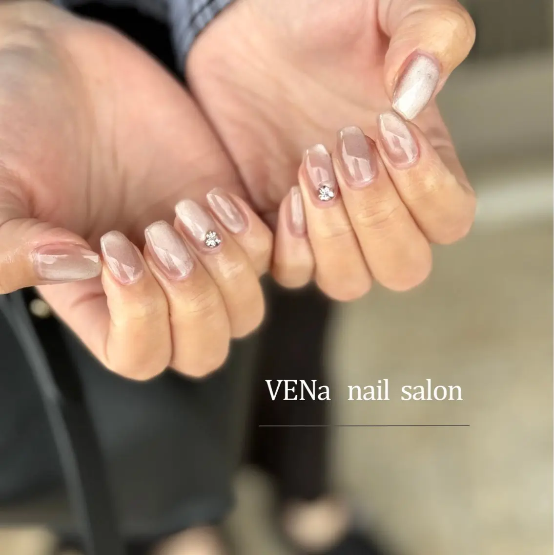 ネイル オーロラネイル フラッシュネイル フットネイル フレンチネイル 氷ネイル・うるうるネイル VENa eye＆ nail salonのネイルデザイン