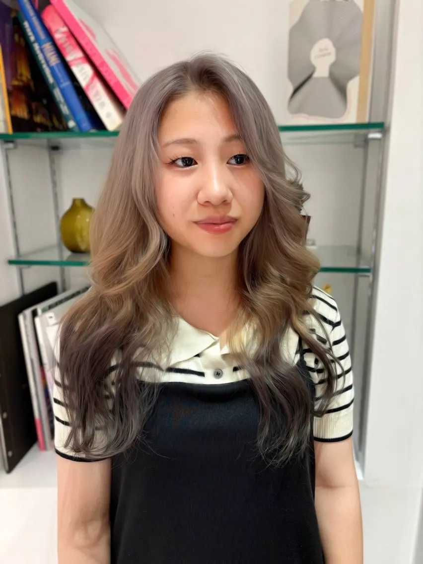 ロング カラー グレージュ 💐レイヤー/透明感 カラー💐智口彩香のヘアスタイル