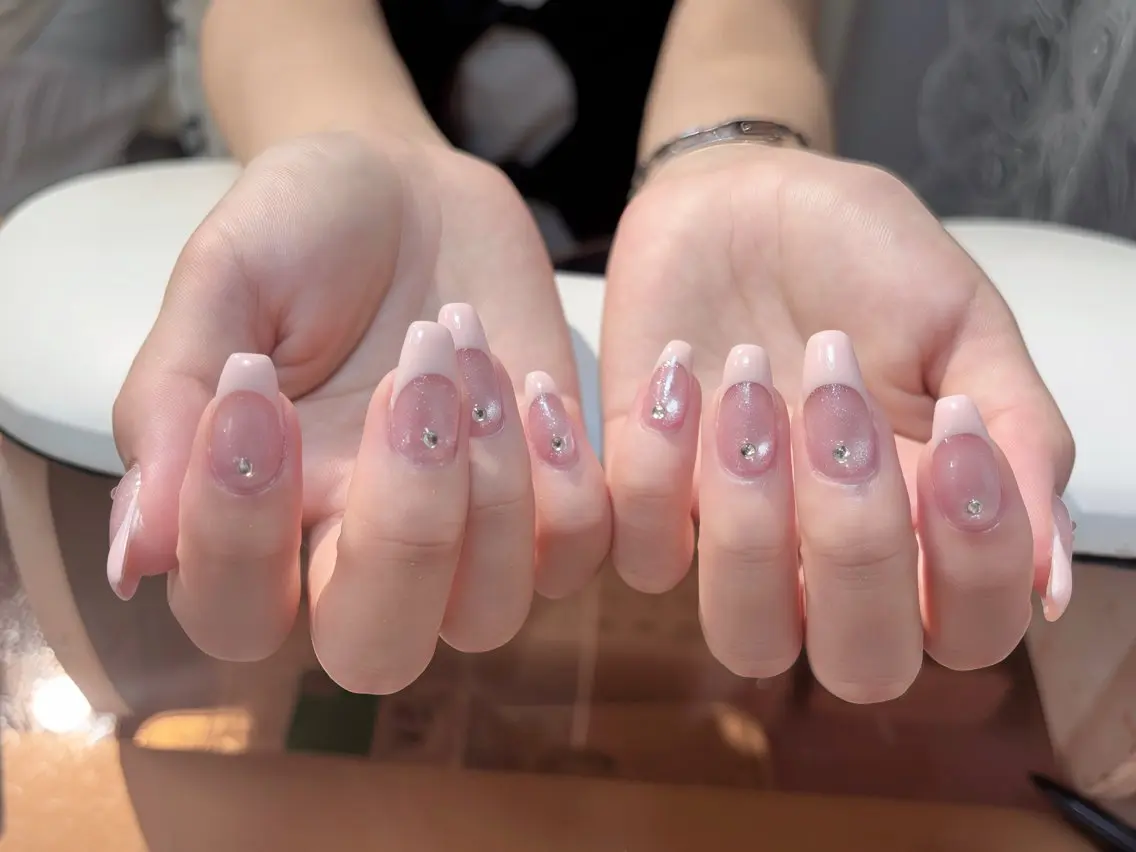 ネイル アートネイル オーロラネイル チークネイル 長さ出し フレンチネイル ハンドネイル ハンドケア Yumi Nail Seiのネイルデザイン