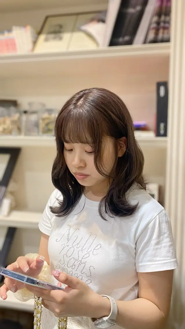 セミロング カラー ヘアアレンジ 透明感カラー ラベンダーカラー Narumi 🧚♂️の眉毛・アイブロウイメージ