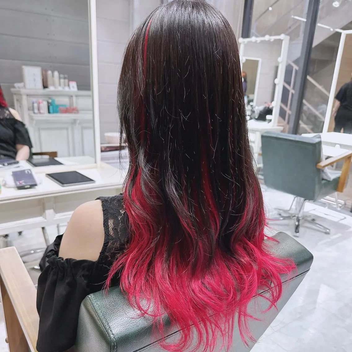 ロング カラー 黒髪 ブリーチ ブルーカラー ブルーブラック ダークグレー DAYS Men’sのヘアスタイル
