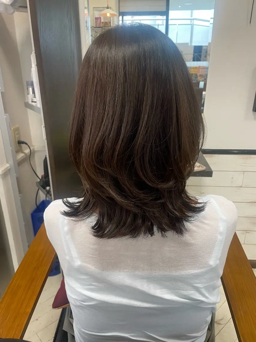 セミロング カラー グレージュ くびれヘア カット ヘアカラー トリートメント 【ヌーベルバレ】 ゆきみのヘアスタイル