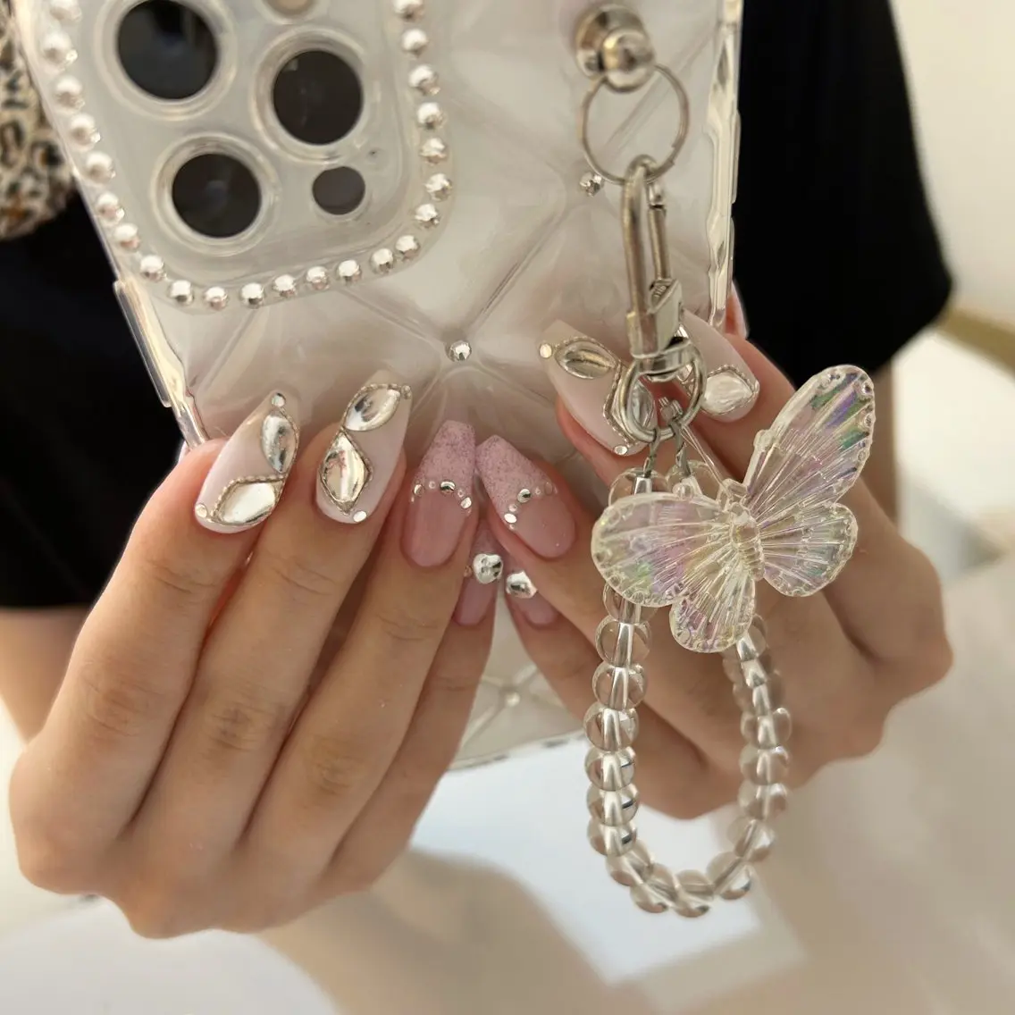 ネイル ハンドネイル ViViA momokaのネイルデザイン