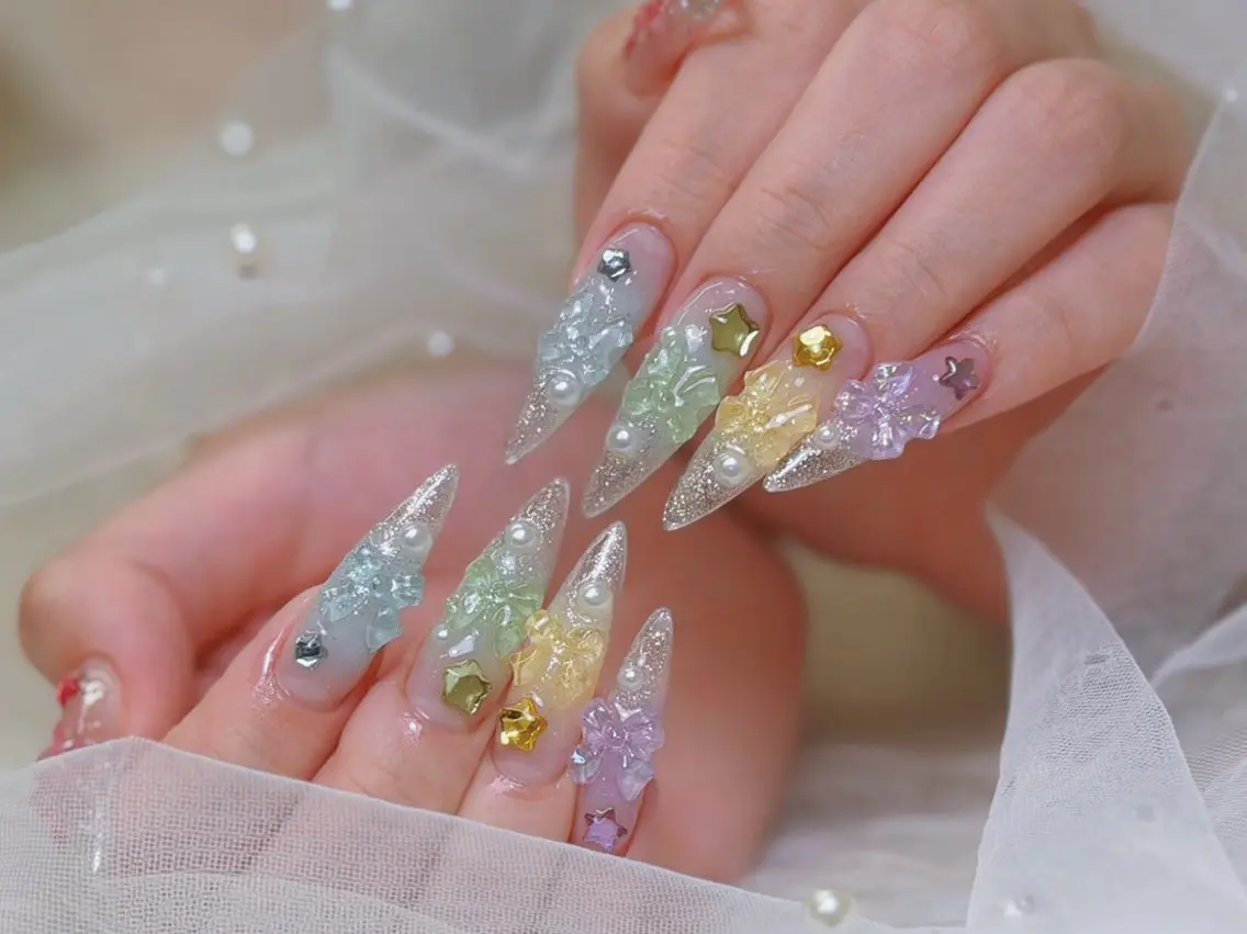 ネイル lucky nail 歌舞伎町のネイルデザイン