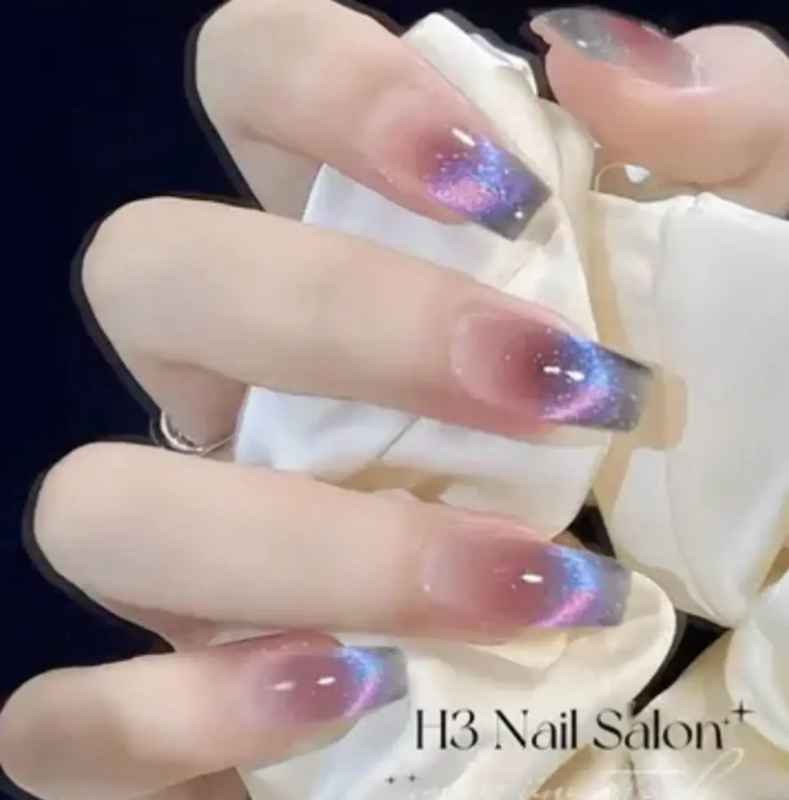 ネイル ハンドネイル H3 Nail Tsuki🦋💙のネイルデザイン