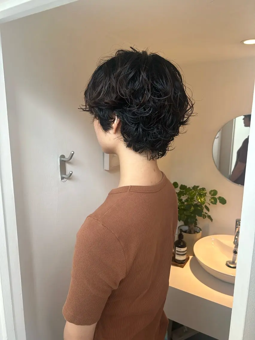 パーマ かがやしづ ⭐️カラーモデルのヘアスタイル